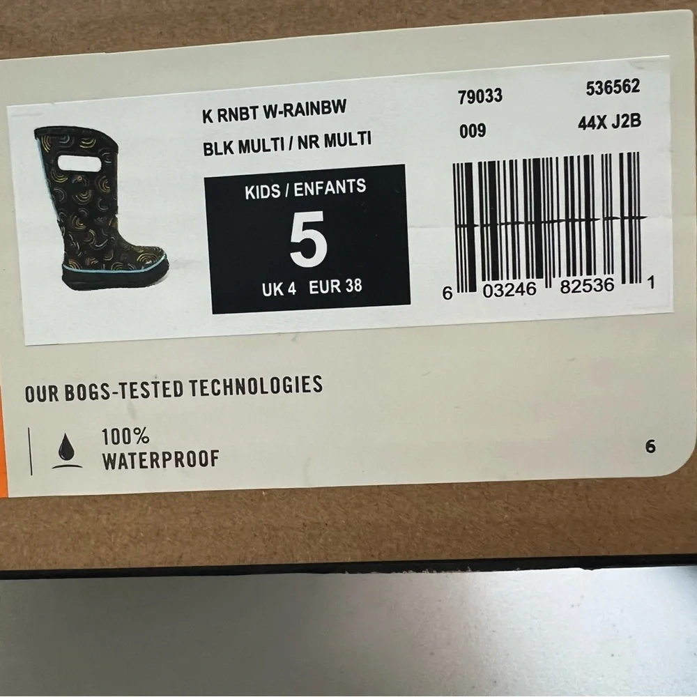 Bogs NEW Rainbow Big Girls Size 5 Rainboots